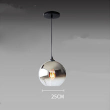 Carica l'immagine nel visualizzatore di Gallery, Lampadario Sferico Oro Sfumato – Design Minimal per Bar, Caffè e Zona Notte
