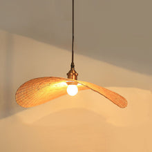 Carica l'immagine nel visualizzatore di Gallery, Creative Personality Chandelier Modeling Lamp Shaped
