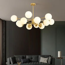 Carica l'immagine nel visualizzatore di Gallery, Lampadario in Rame Dorato a Sfere – Eleganza Moderna per Zona Notte o Living
