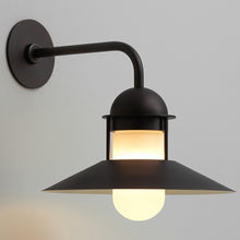 Carica l'immagine nel visualizzatore di Gallery, Minimalist Retro Outdoor Waterproof Wall Lamp
