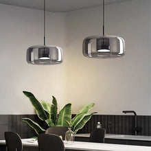 Carica l'immagine nel visualizzatore di Gallery, Lampada Sospesa “Bell Glass” – Design Minimal in Vetro Ambra
