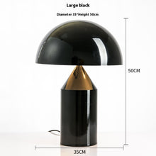 Carica l'immagine nel visualizzatore di Gallery, Lampada da Tavolo Atollo Style – Finitura Oro Satinato, Design Scultoreo
