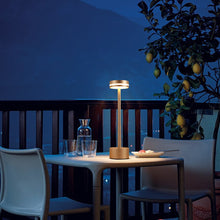 Carica l&#39;immagine nel visualizzatore di Gallery, Lampada da Tavolo Ricaricabile in Alluminio – Touch USB, Stile Frisbee Design
