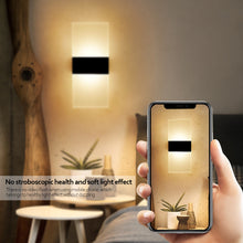 Carica l'immagine nel visualizzatore di Gallery, Applique LED Moderna da Parete – Doppia Emissione con Dimmer, Design Minimal
