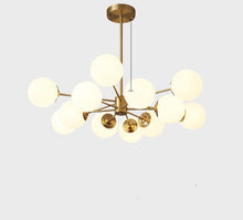 Carica l'immagine nel visualizzatore di Gallery, Lampadario Nordico a Sfere in Vetro – Eleganza Moderna per il Living
